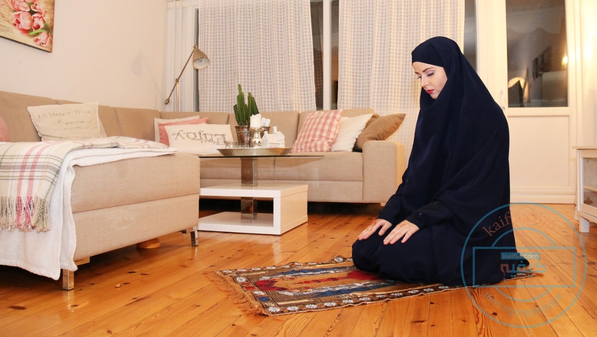 3015 4 كيفية الصلاة الصحيحة بالصور للنساء - صلاة المراة السليمة رحاب أحمد